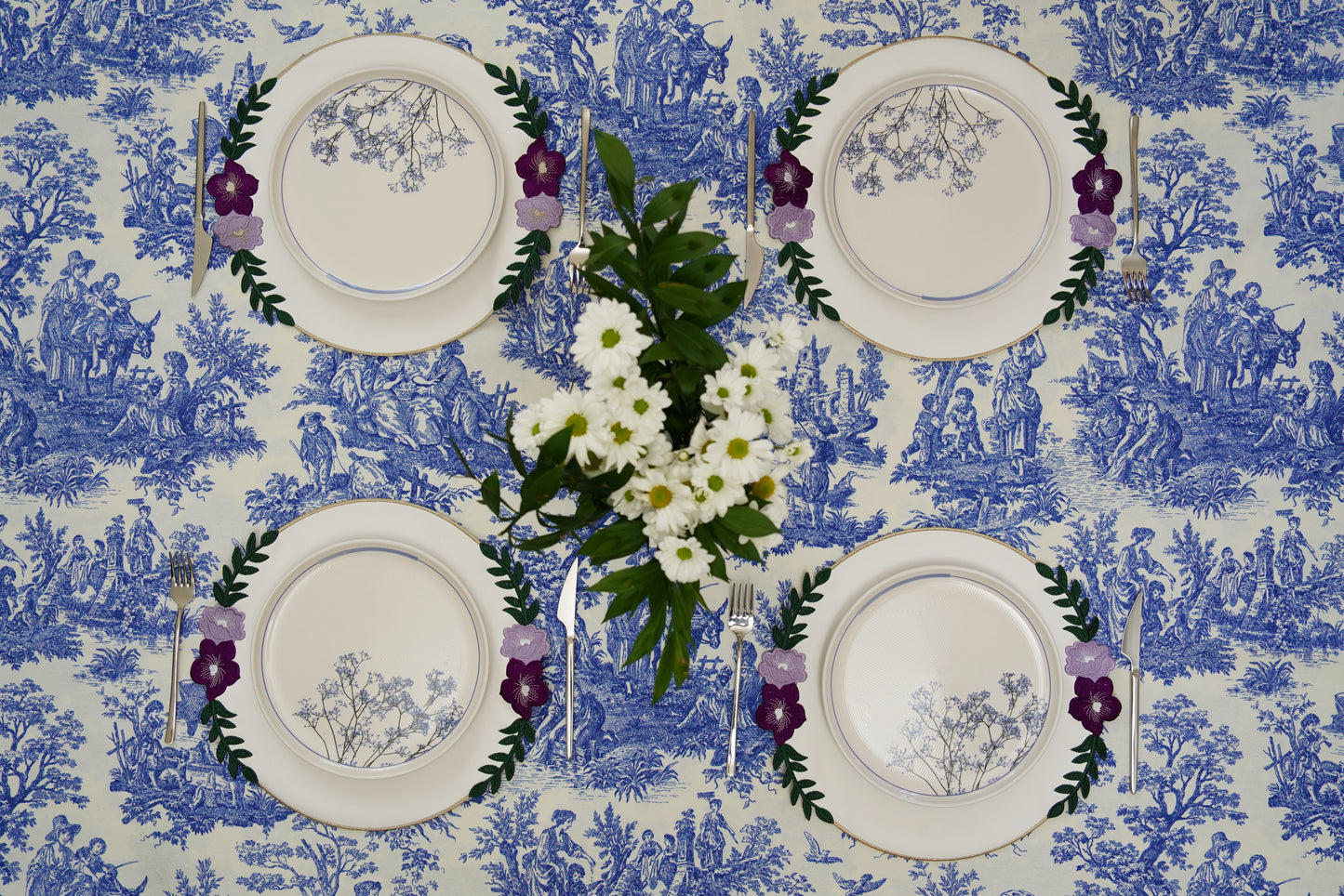 JASMINE WHITE FAUX LEATHER PLACEMAT