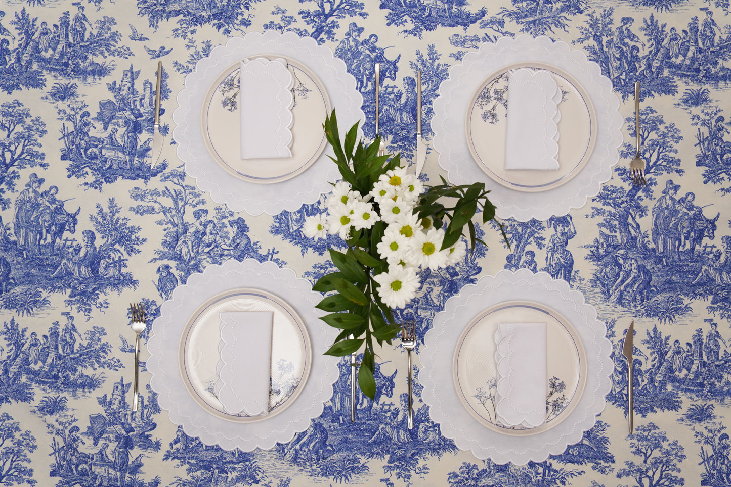 LILY WHITE TRIM FABRIC PLACEMAT NAPKIN SET