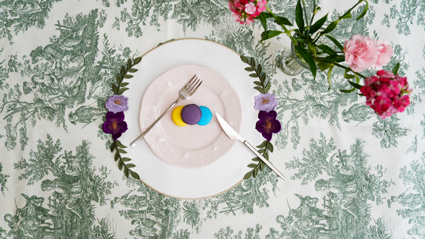 JASMINE WHITE FAUX LEATHER PLACEMAT