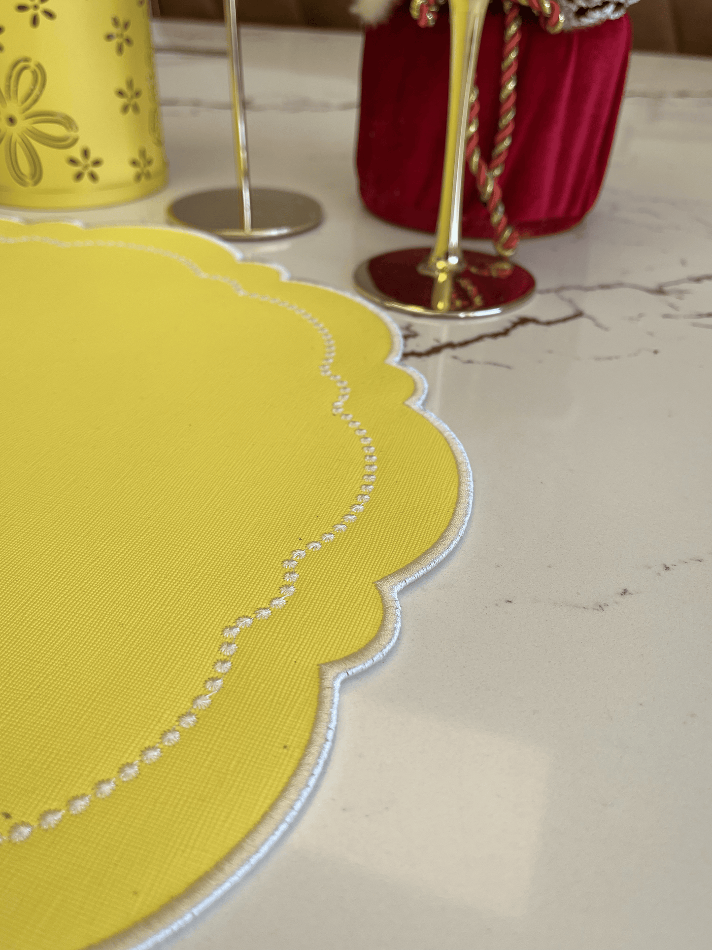 HALO YELLOW FAUX LEATHER PLACEMAT