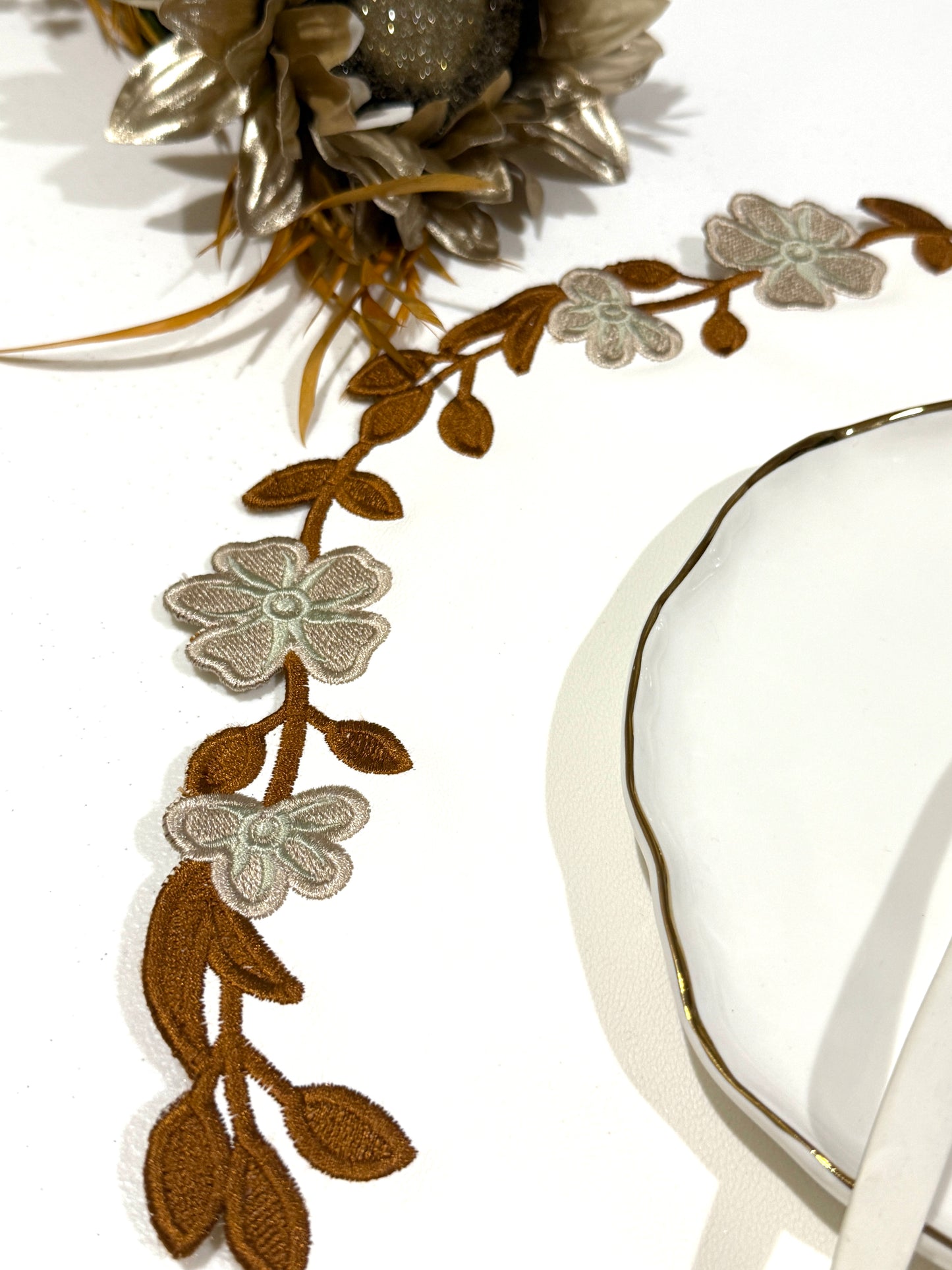 UNITY WHITE BROWN FAUX LEATHER PLACEMAT