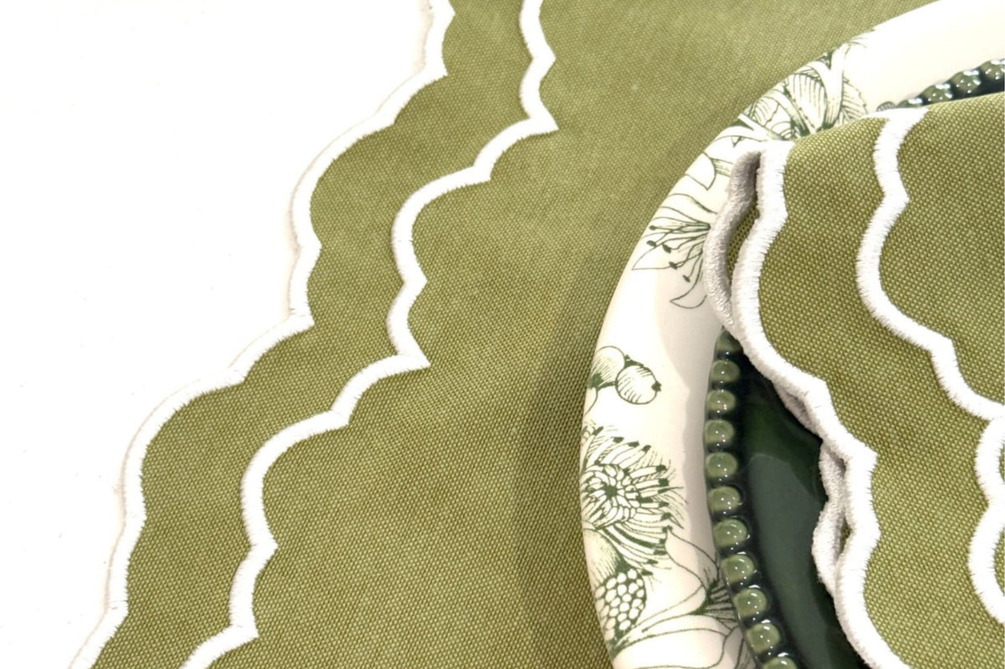 ELARA GREEN WHITE FABRIC PLACEMAT NAPKIN SET