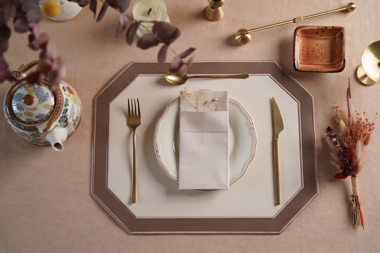 AGLOW WHITE LIGHT BROWN FAUX LEATHER PLACEMAT