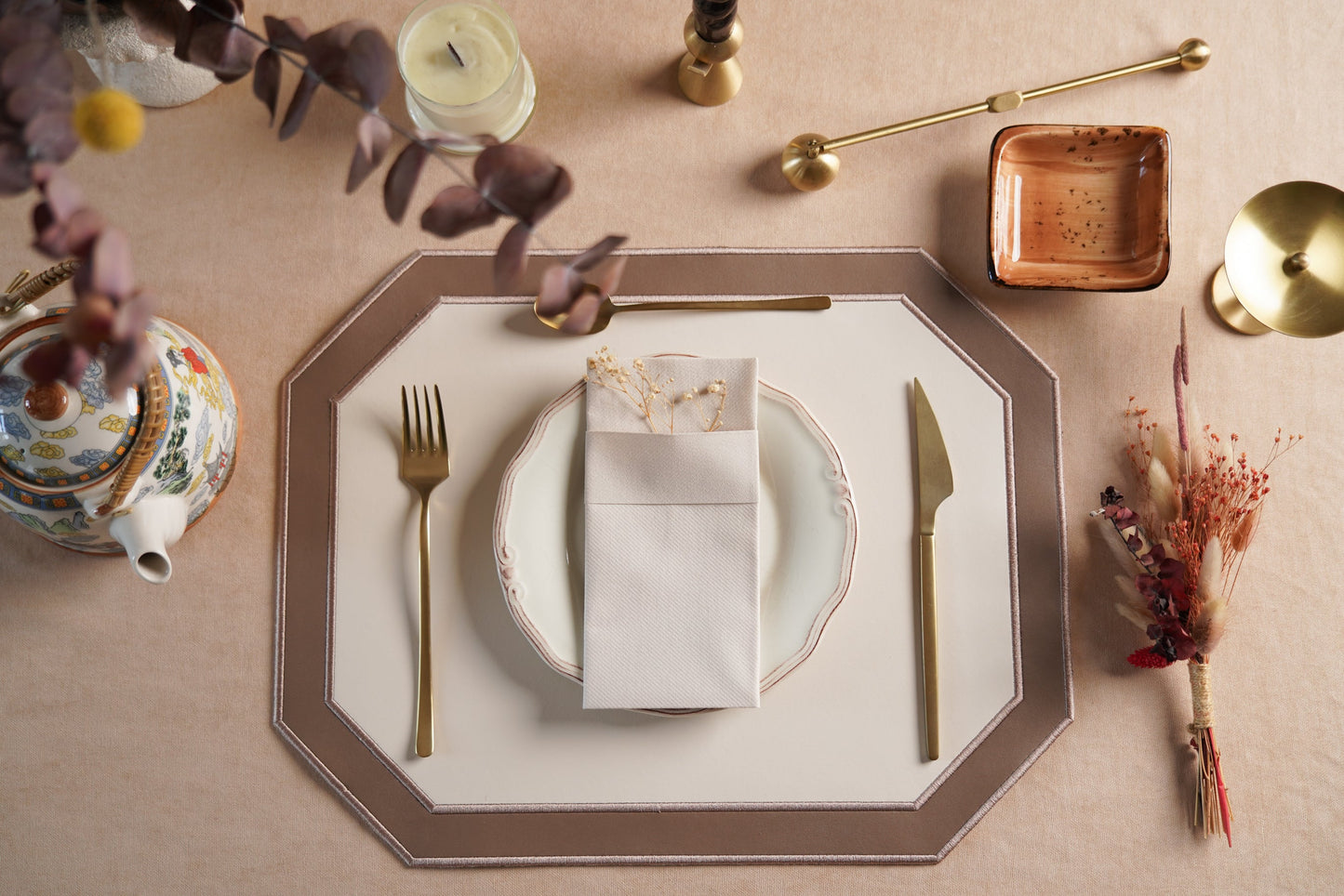 AGLOW WHITE LIGHT BROWN FAUX LEATHER PLACEMAT