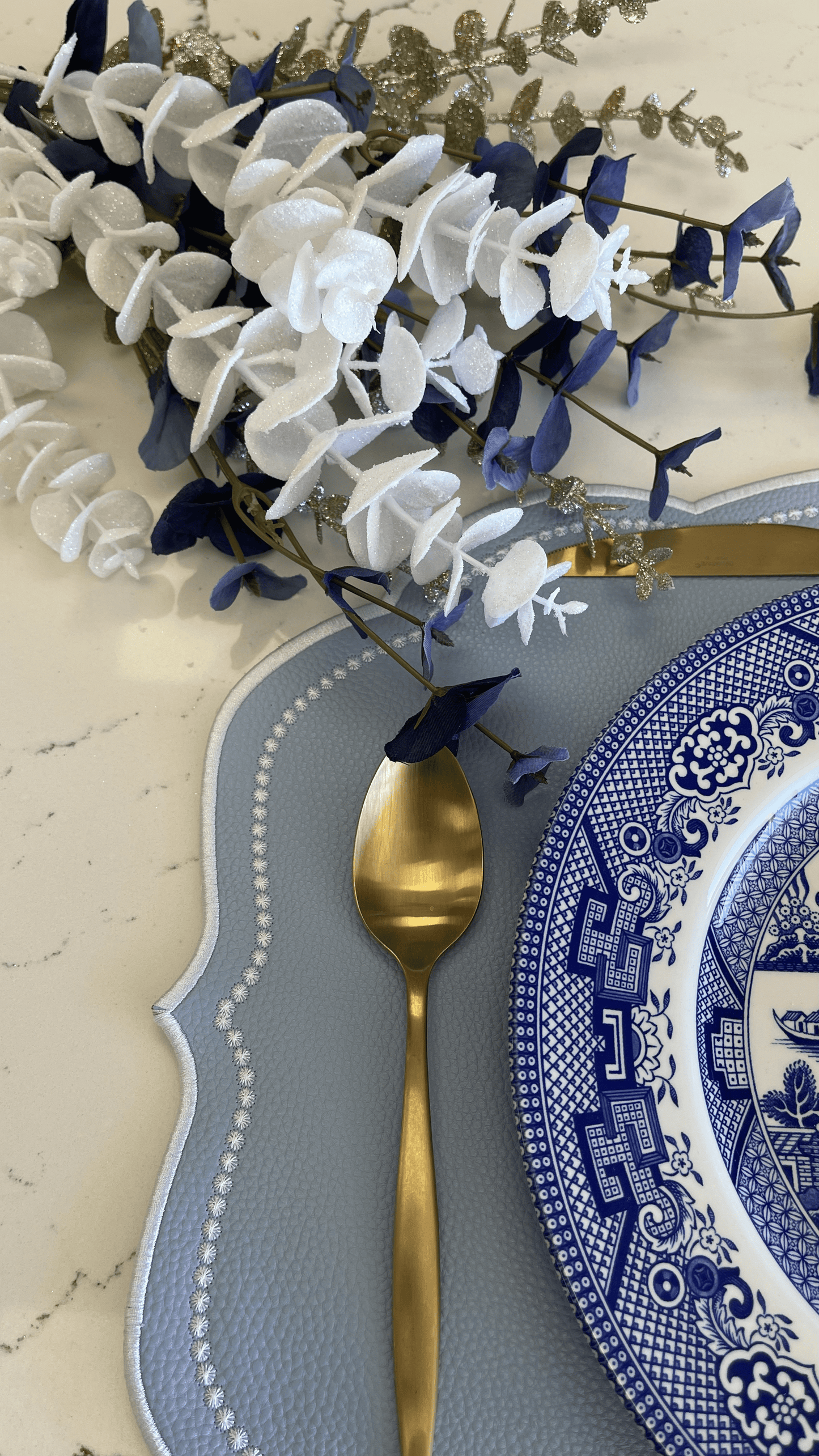 VELOUR LIGHT BLUE FAUX LEATHER PLACEMAT