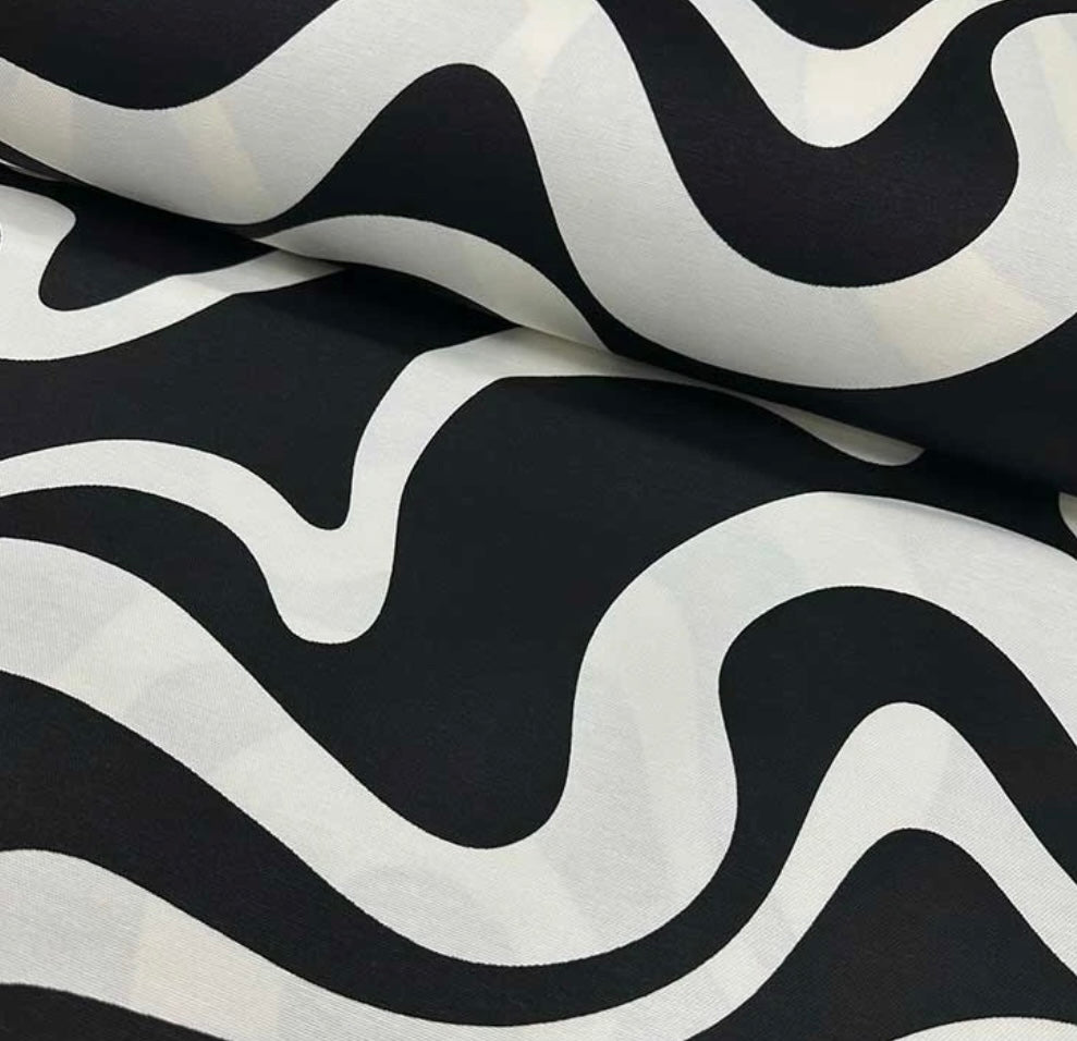 KIVO BLACK & WHITE RECTANGLE TABLECLOTH