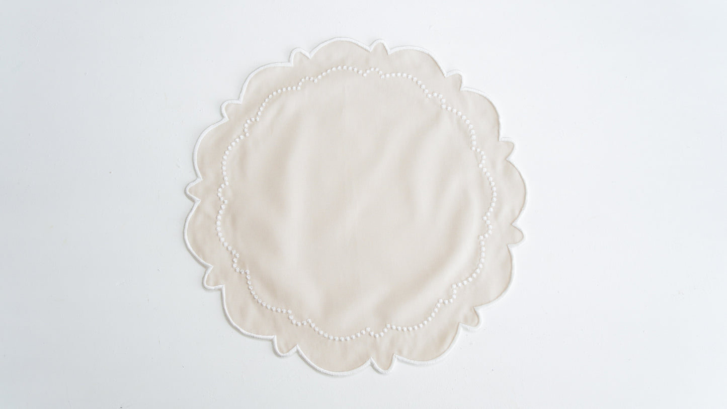 HARMONY CREAM WHITE TRIM FABRIC PLACEMAT